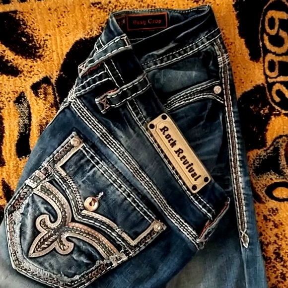 Rock Revival jeans easy crop size 33